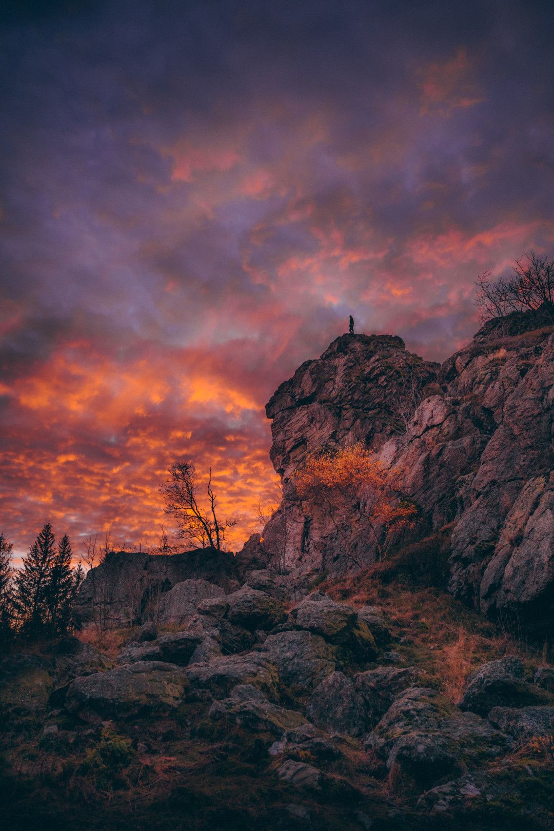 Bruchhauser Steine bij zonsopgang, Sauerland