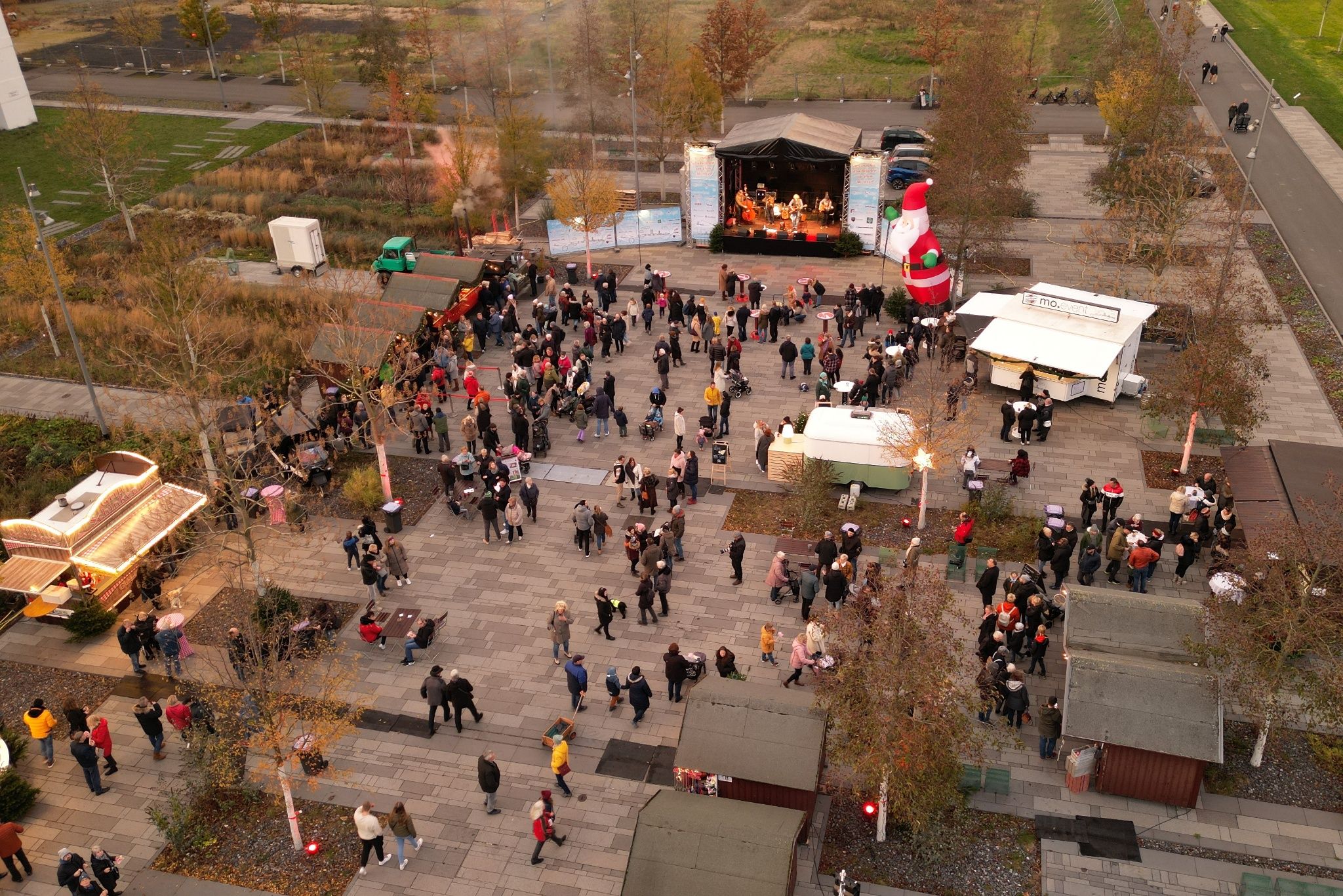 Kerstmarkt in het mijnpark