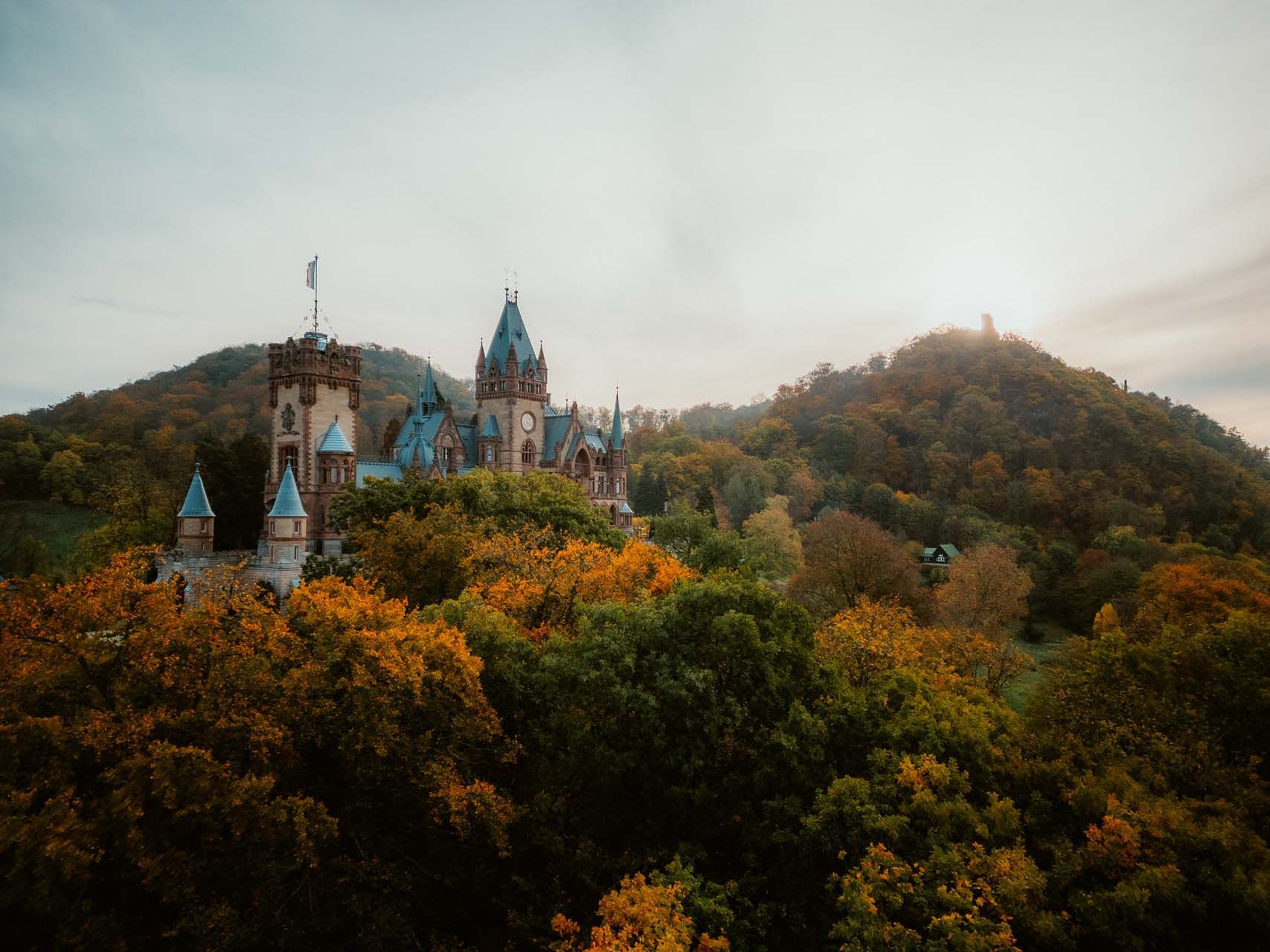 Kasteel Drachenburg in de herfst