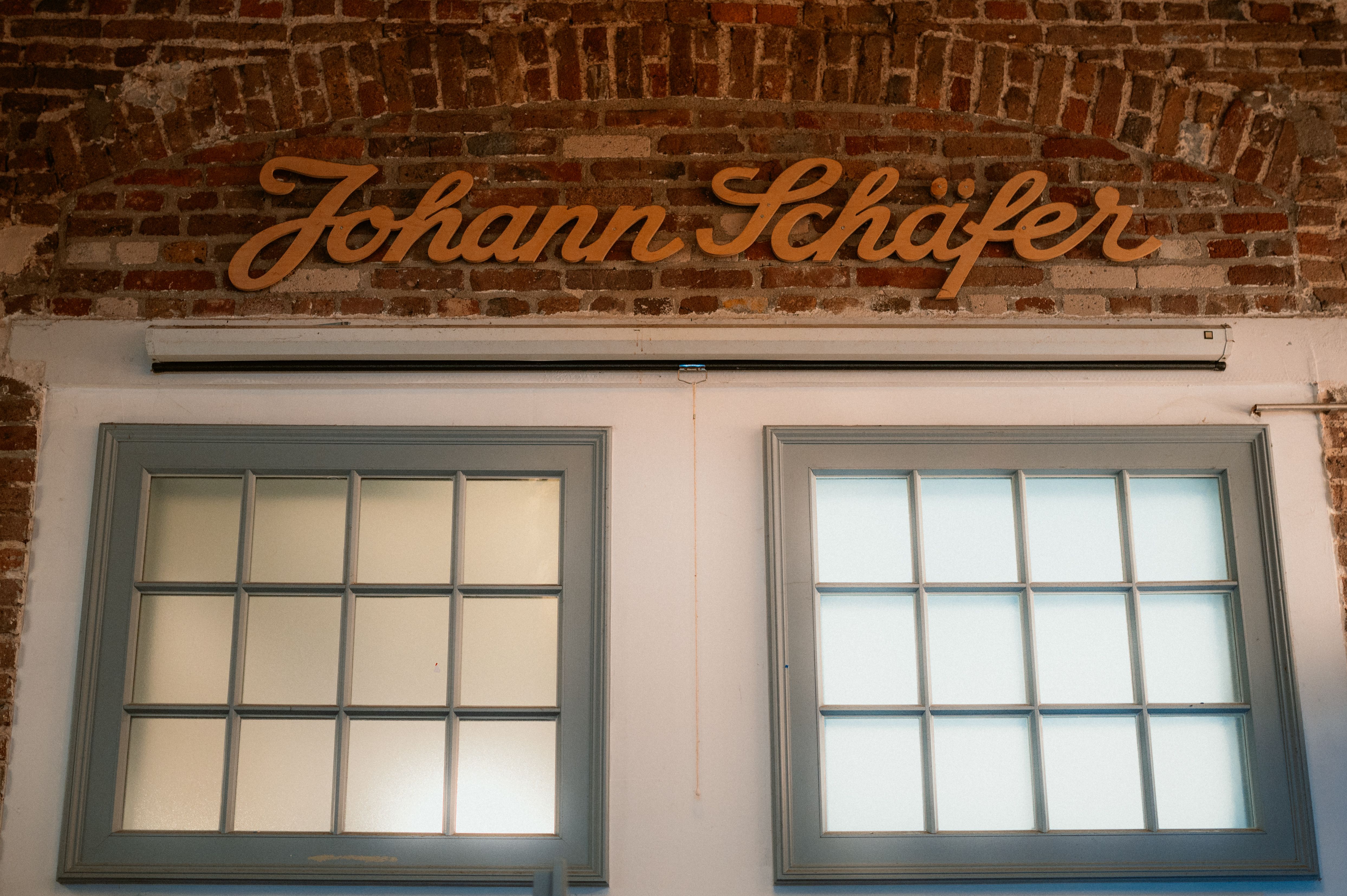 Het logo van de Johann Schäfer brouwerij