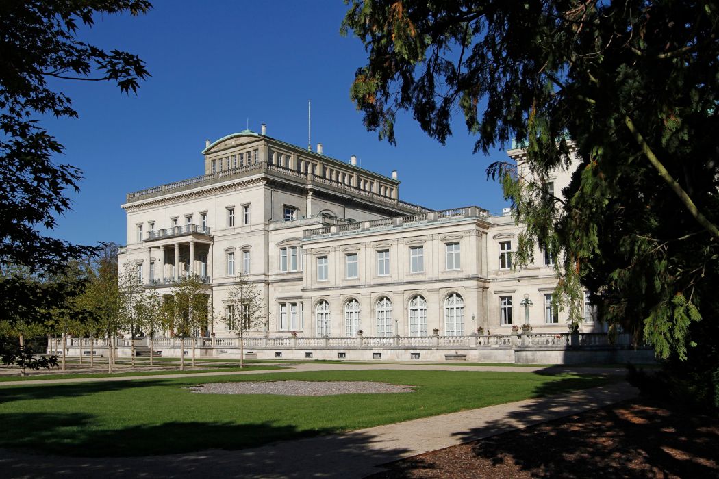 Villa Hügel - Tuinzaal met de wandtapijtenreeks Scènes uit de Handelingen van de Apostelen, 1753 tot 1760