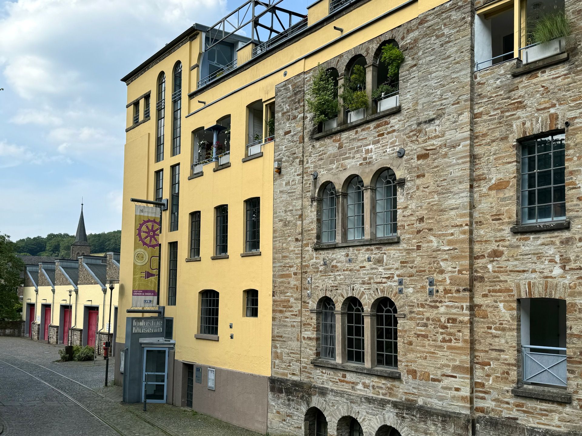 Het LVR Industriemuseum Ermen en Engels energiecentrale geeft een levendige indruk van hoe de kracht van de rivier de Agger rond 1900 werd omgezet in elektriciteit.