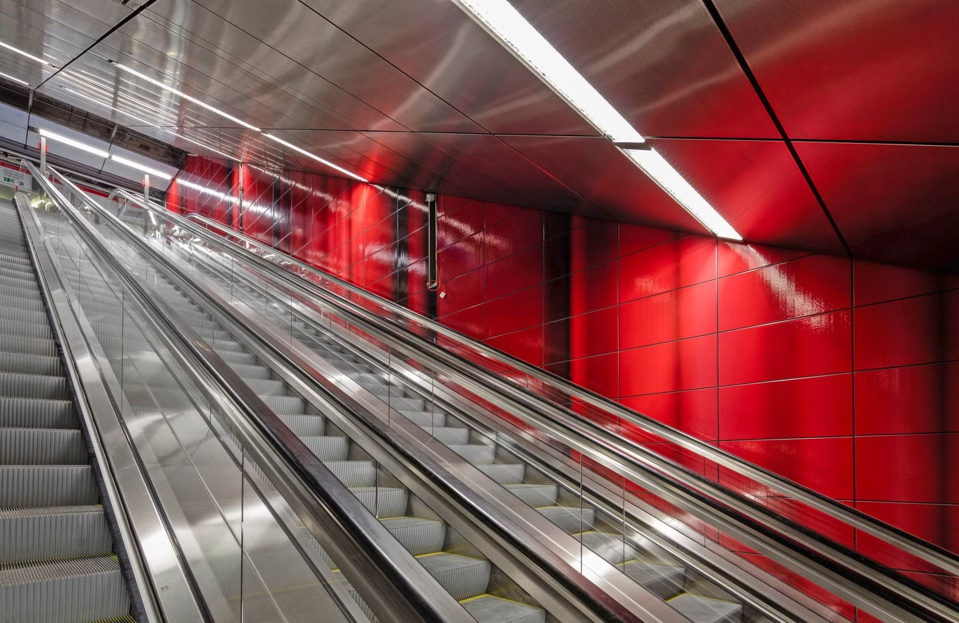 Metrostation Wehrhahn-lijn Heinrich-Heine-Allee Düsseldorf