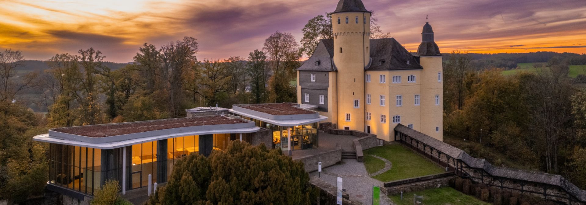 Kasteel Homburg is een bezienswaardigheid in het district Oberberg